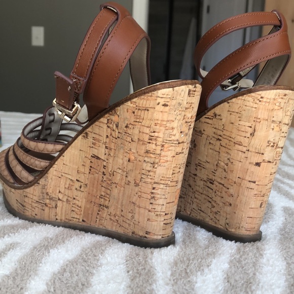 Tan Brown wedge sandals. Size 8.5.  Aldo platform high heeled strappy - Picture 3 of 4